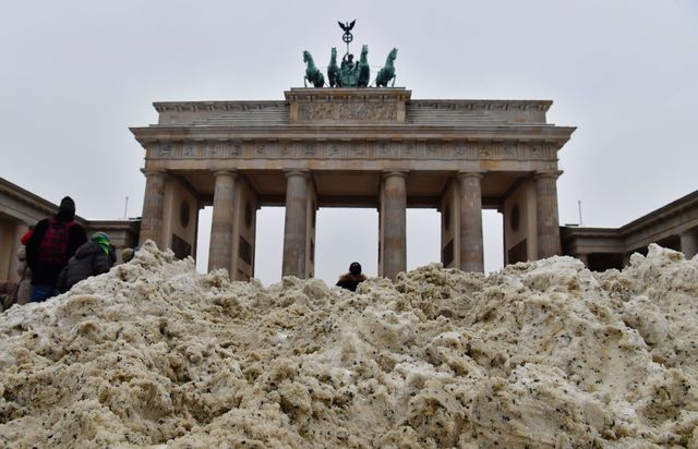 Опубликованы потрясающие фото непогоды в Европе